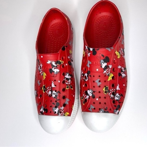 Disney Red Minnie Mouse Native Shoes Jeffersons Size 9 - Picture 3 of 12